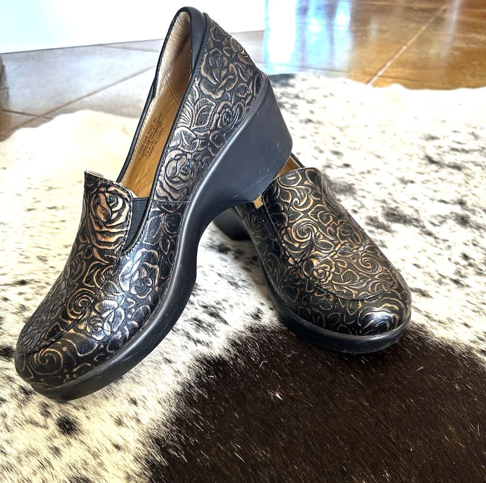 Alegria Clog Shoes Leather Emma Embossed Floral Paisley EU 37, US 6.5 Black Gold